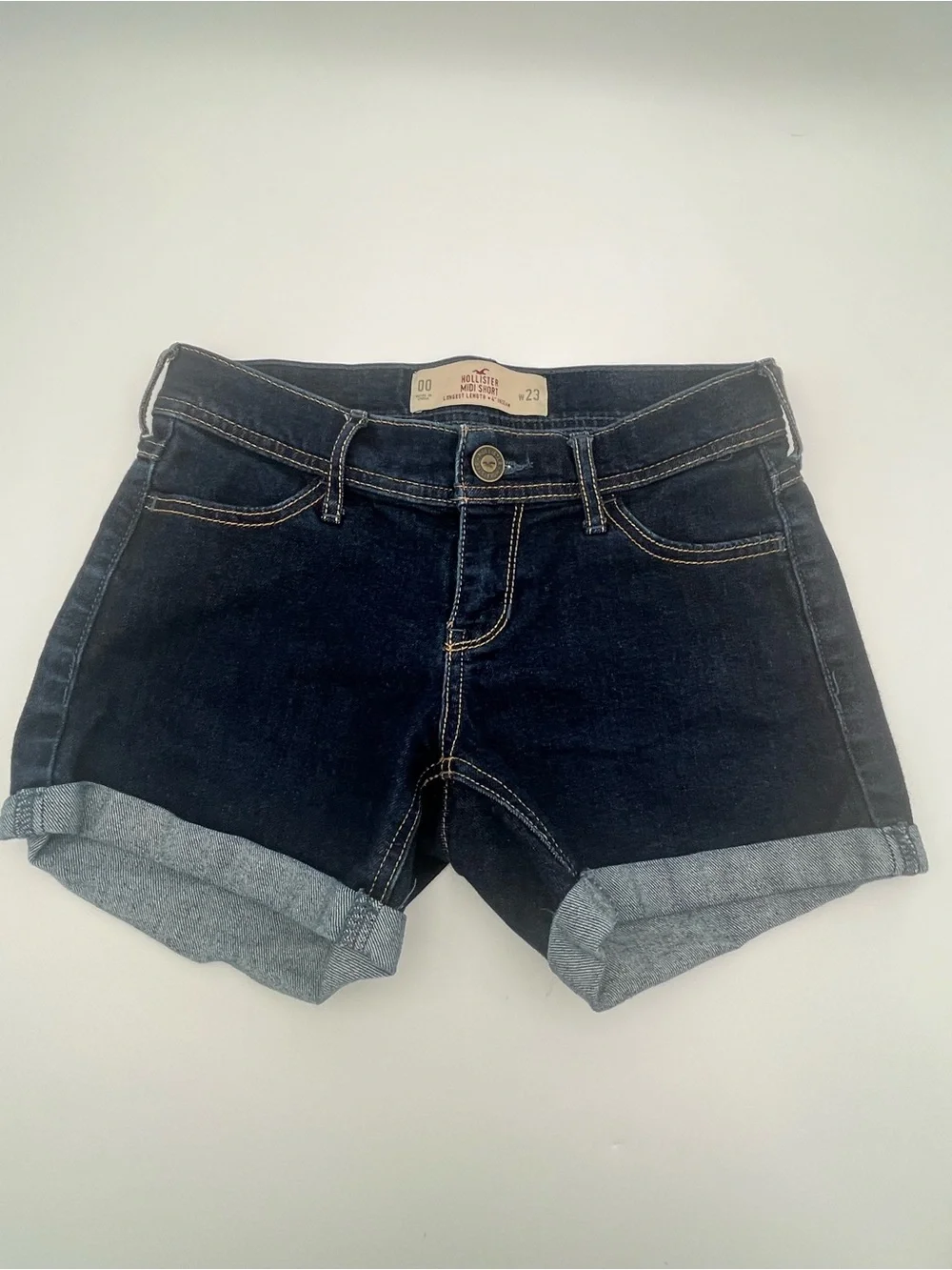 Hollister Dark Indigo Rolled Hem Denim MIDI Shorts long length 4” inseam 00 W23